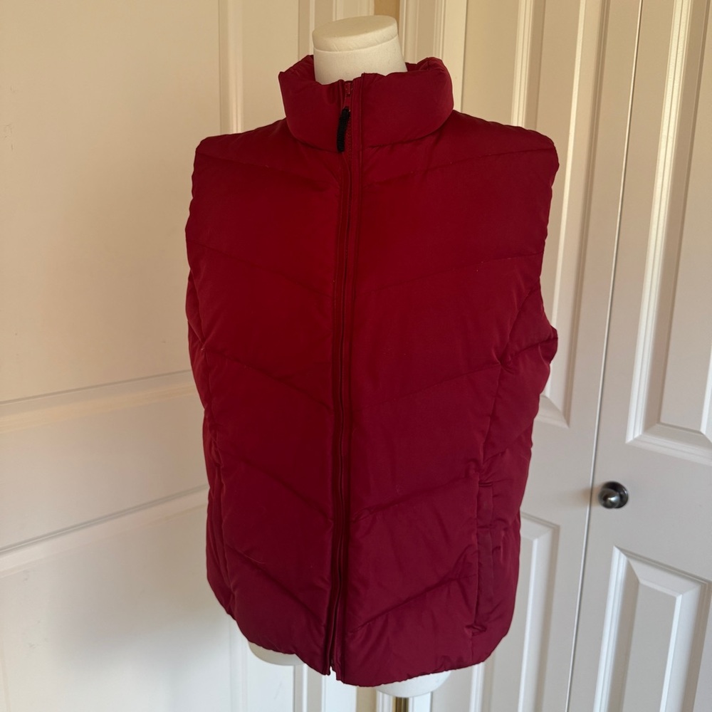 Columbia Women’s Red Puffer Vest Size Large L Zip Front Winter Outerwear Warm